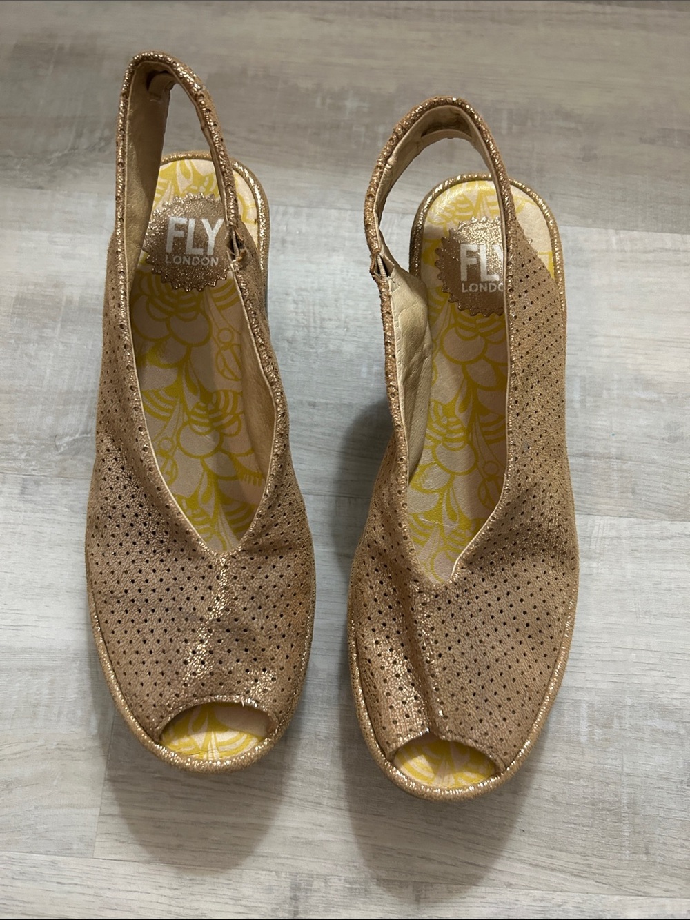 Fly London Metallic Gold Peep-Toe Slingback Sandals Size 7